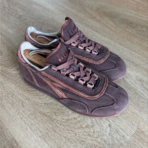 Rare Diadora Women Sneakers Vintage New Condition Unic Disign. Size 4
